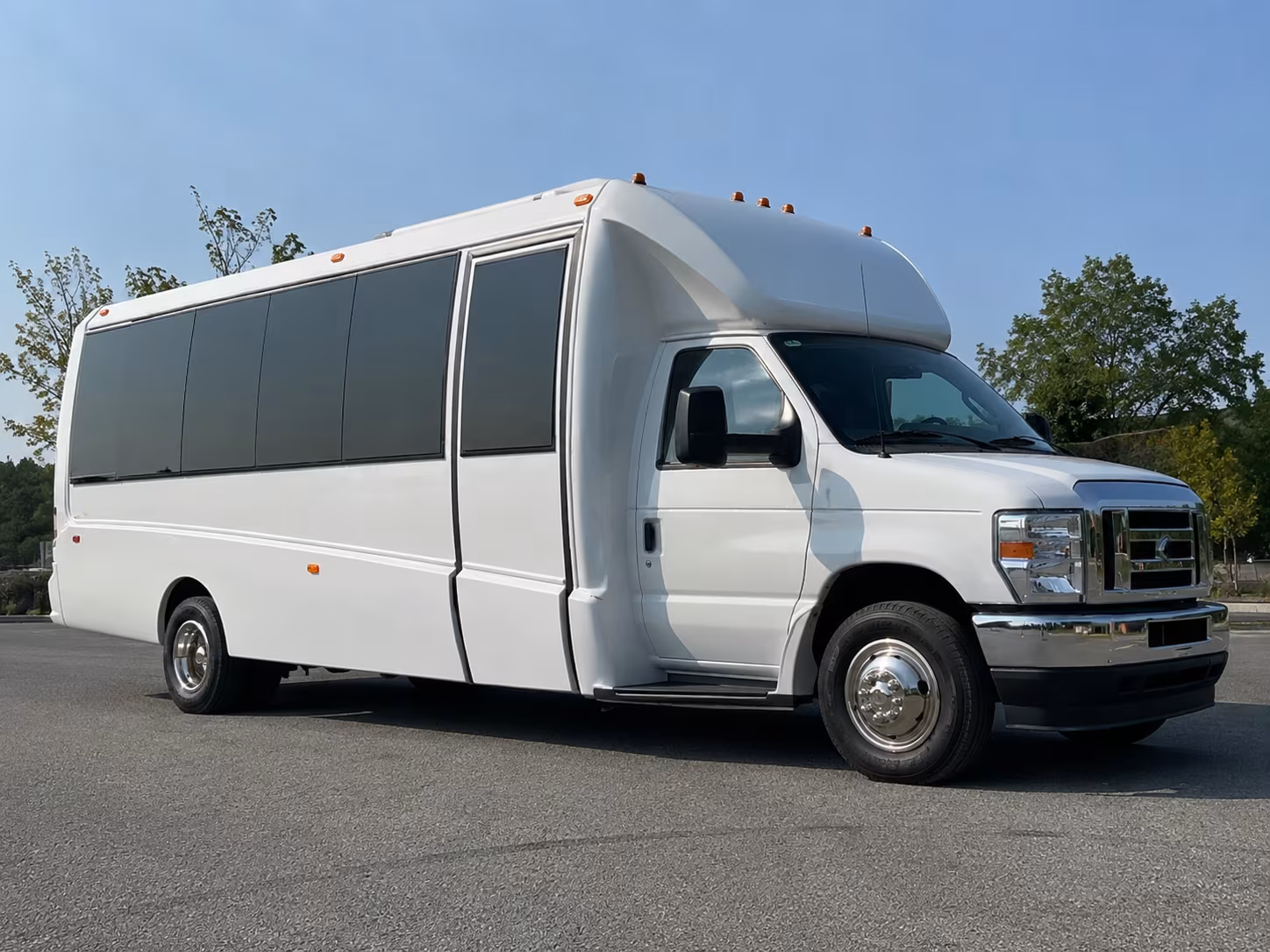 Portland Birthday, Sweet 16, & Quinceañera Transportation party bus exterior
