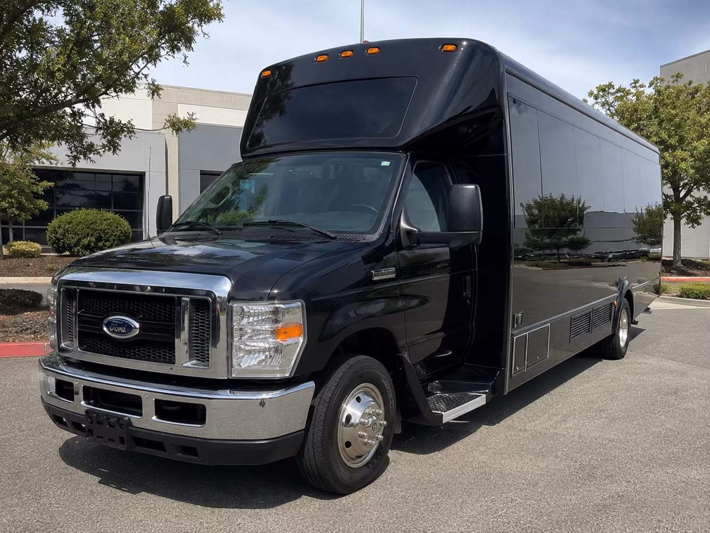 Portland Homecoming & Prom Party Bus Rentals