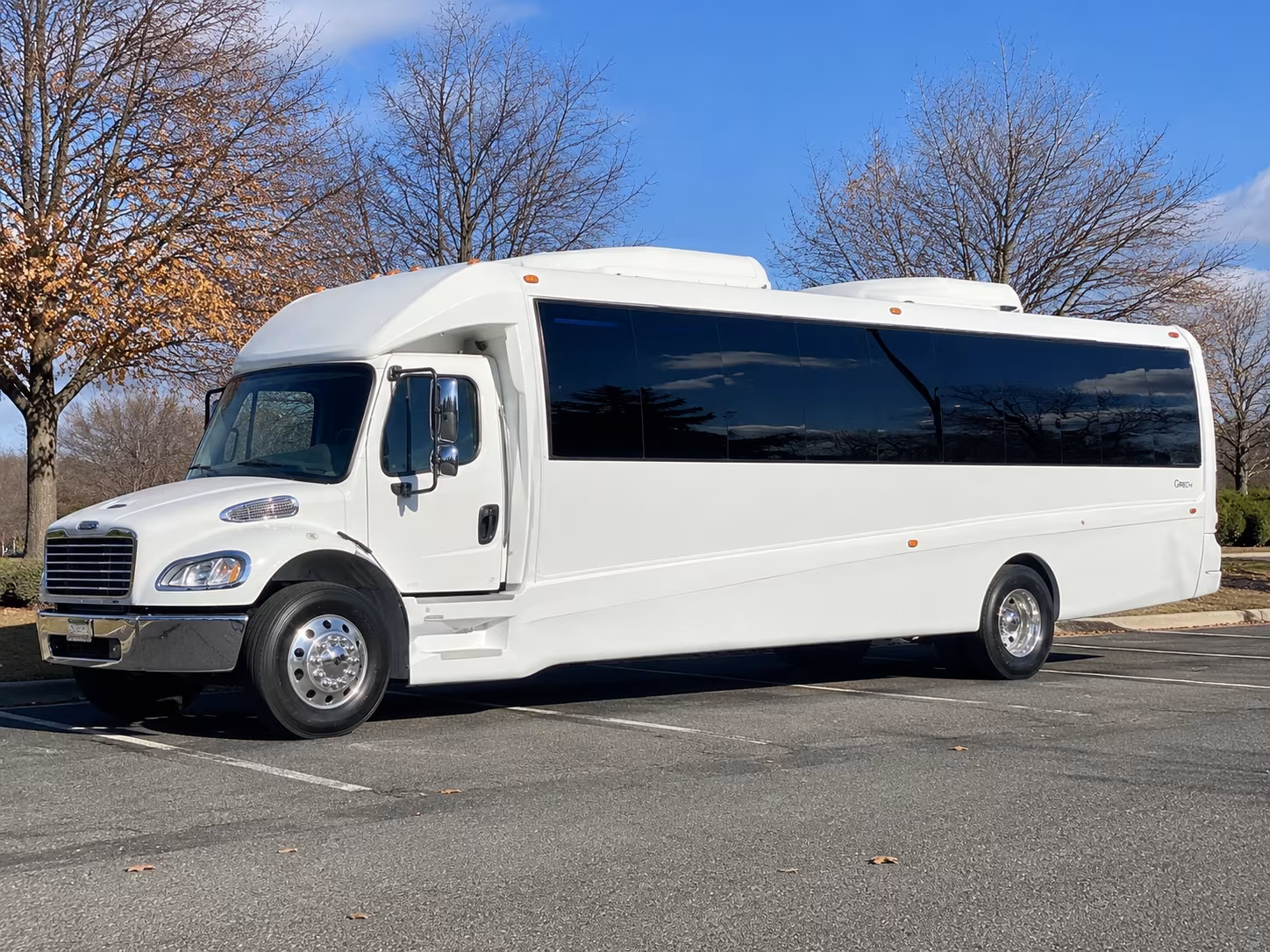 Portland Winery Tour & Pub Crawl Transportation party bus exterior